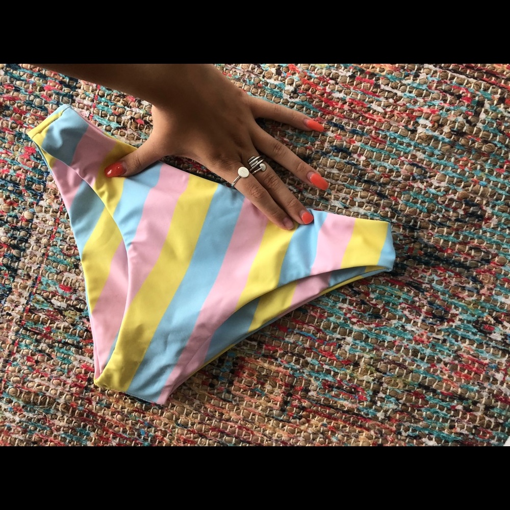 Bikini bottoms